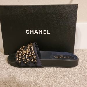 Chanel Navy Marine Tropiconic Chain Slide Mule 10